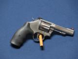 SMITH & WESSON 67-5 38 SPECIAL - 2 of 4