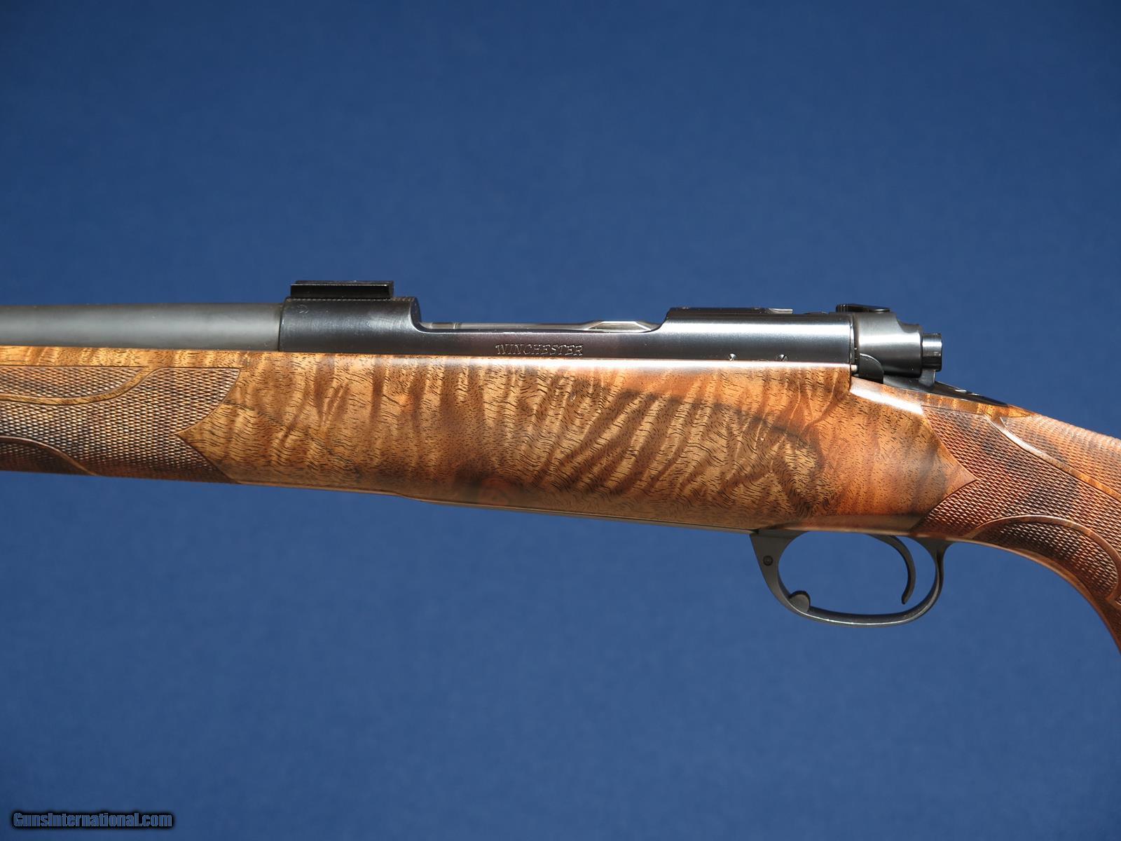 WINCHESTER 70 CUSTOM 220 SWIFT VARMINT