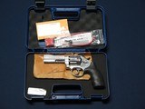 SMITH & WESSON 617 22LR - 2 of 3