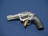 SMITH & WESSON 617 22LR - 3 of 3