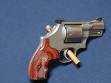 SMITH & WESSON 627-5 357 MAGNUM PERFORMANCE CENTER - 2 of 4