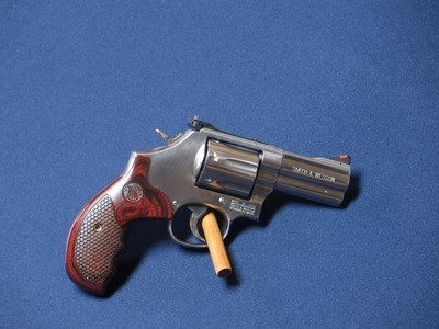 SMITH & WESSON 686-6 PLUS DELUXE 357 MAGNUM - Image 1 of 4