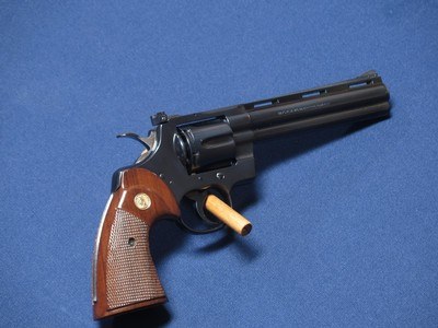 COLT PYTHON 357 MAGNUM 1976 W/BOX - Image 2 of 7