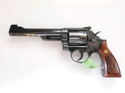 Smith & Wesson Model 19-5 .357 -
6