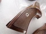 S&W J Square Butt Walnut Target Grips Sile Italy - 4 of 14