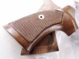 S&W J Square Butt Walnut Target Grips Sile Italy - 5 of 14