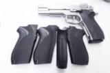 Smith & Wesson Factory Grip 4500 1000 series .45 ACP and 10mm Pistols New from Bulk, Fits models 4506 4566 4586 1006 1066 1086 No Decocker type 203590 - 12 of 12