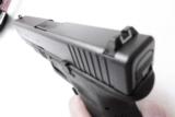 Glock 9mm model 17 Auto 18 Shot with w/2 High Capacity Magazines Generation 3 NIB - 9 of 13