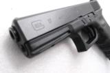 Glock 9mm model 17 Auto 18 Shot with w/2 High Capacity Magazines Generation 3 NIB - 7 of 13