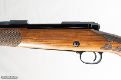 Winchester M70 Super Grade French Walnut 270 Win 24 IN
