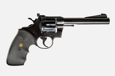 Colt Officers Model Special 22lr 6in - Image 2 of 6