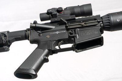 Smith & Wesson MP-16 Viking Tactics .556 NATO 18 IN - Image 6 of 11