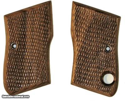 Beretta Model 950B, Pre 1968 Walnut Checkered Grips