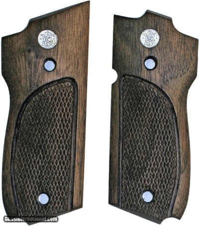 Smith & Wesson Models 39, 52, 439, 539 & 639 Auto Walnut Grips, Checkered