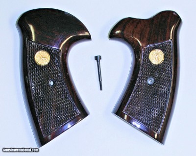 Colt V Frame MKIV or MKV Rosewood Checkered Grips with Medallions