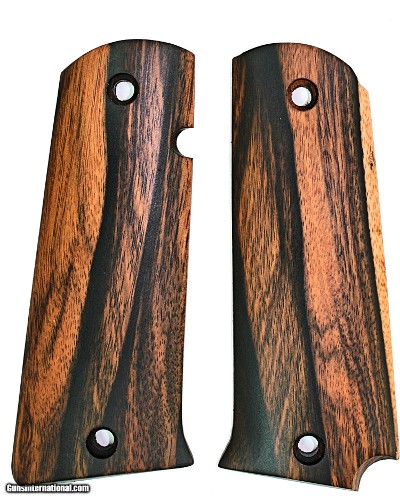 Llama Max I Tigerwood Grips