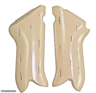 Luger P.08, WWII "Barked" Ivory-Like™ Grips