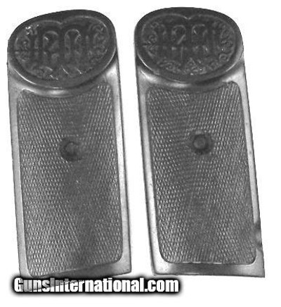 Dreyse Model 1907, .32 ACP Military Grips