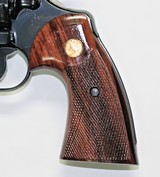 Colt Python 2nd Generation Rosewood Grips, Smiley Checkered Pattern - 2 of 6
