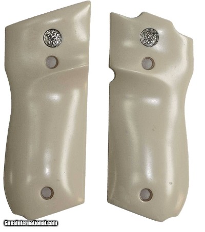 Smith & Wesson Models 39 & 52 Ivory-Like Grips With Medallions
