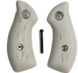 Smith & Wesson J Frame Ivory-Like 