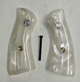 Smith & Wesson J Frame Pearl Premium Grips, Square Butt With Medallions - 1 of 1