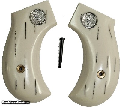 Colt 1877 Lightning
Ivory-Like Barked Grips With Medallions