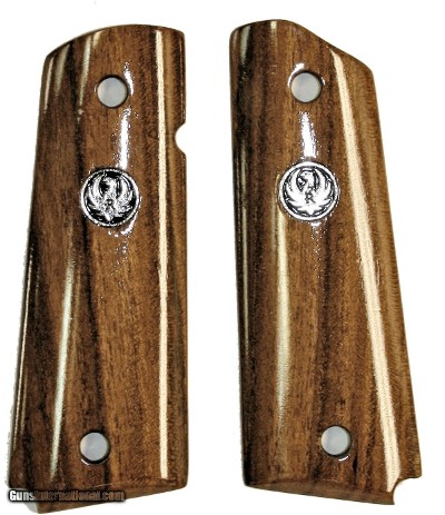 Ruger SR1911 Claro Walnut Grips, Smooth With Medallions