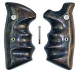 Smith & Wesson N Frame Smooth Walnut Combat Grips, Square Butt