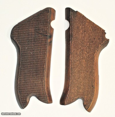 Luger P.08 Royalwood Grips, New Model, 1906 1914, Checkered