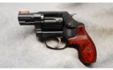 Smith & Wesson 351 PD .22 MRF AirLite - 2 of 2