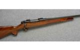Weatherby Mark V, .300 Wby. Mag., Deluxe Rifle - 1 of 7