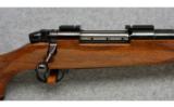 Weatherby Mark V, .300 Wby. Mag., Deluxe Rifle - 2 of 7