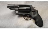 Smith & Wesson Governor .45 Colt/.45 ACP/ .410 - 2 of 2