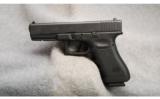 Glock
22 .40 S&W - 2 of 2