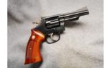Smith & WessonMod 19-5.357 Mag - 1 of 2