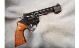 Smith & Wesson Mod 17-4.22 LR - 1 of 2