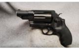 Smith & Wesson Governor.45 Colt/.45 ACP/ .410 - 2 of 2