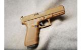 Glock Mod 21 .45 ACP - 1 of 2