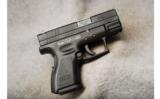 Springfield XD-40.40 S&W - 1 of 2