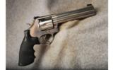 Smith & Wesson Mod 686-4 .357 Mag - 1 of 2