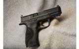 Smith & Wesson M&P40 Pro Series .40 S&W - 1 of 2