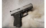 Glock Mod 19 9x19 - 1 of 2