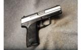 Heckler & Koch USP .45 ACP - 1 of 2