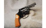 Smith & Wesson 37 Airweight .38 S&W Spl - 1 of 2