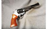 Smith & Wesson Mod 629-2 .44 Mag - 1 of 2