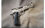 Smith & Wesson Mod 1911 Performance Center .45 ACP - 1 of 2