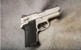 Smith & Wesson 4513TSW .45 ACP - 1 of 2