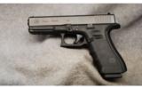 Glock 22 Gen4 .40 S&W - 2 of 2