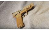 Smith & Wesson M&P9 M2 9mm Luger - 1 of 2